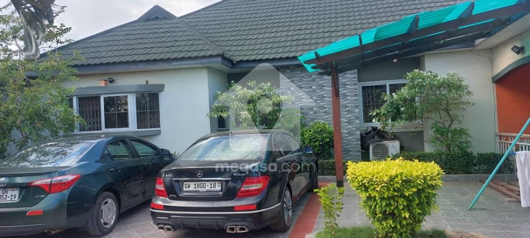 4 bedroom house for sale at Sakumono , Regimanuel - 4 bedroom House in Sakumono , Regimanuel - Sale