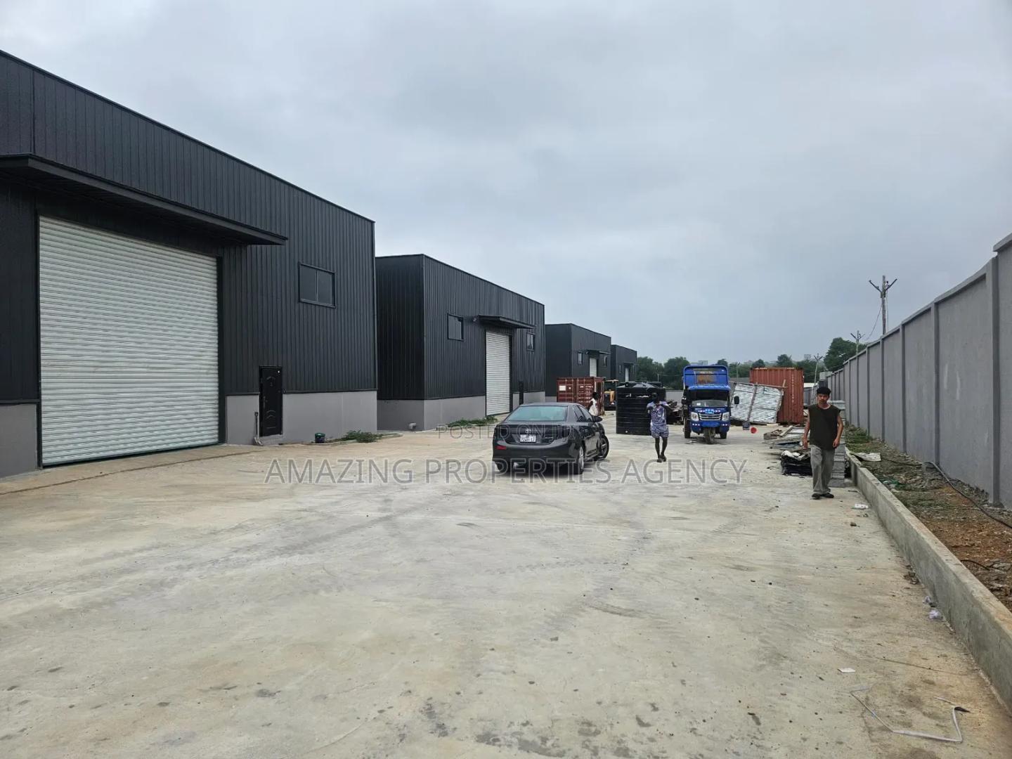 4000sqm Warehouse for Sale at Sakumono -  Commercial in Greater Accra, Tema Metropolitan, Sakumono - Rent