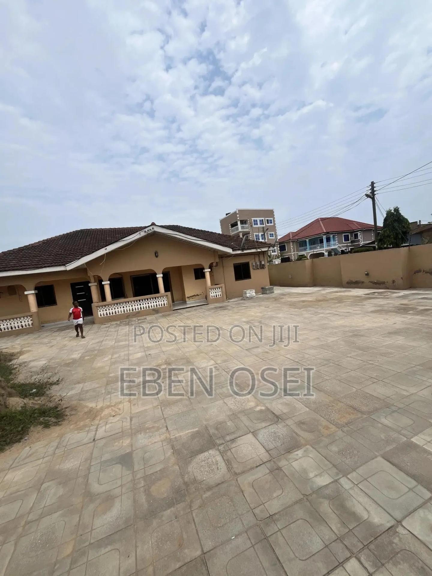 Land Title -  Commercial in Greater Accra, Dansoman - Sale