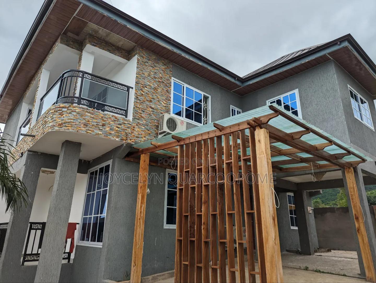 5bdrm Mansion in Dodowa for rent - 5 bedroom House in Greater Accra, Dodowa - Rent