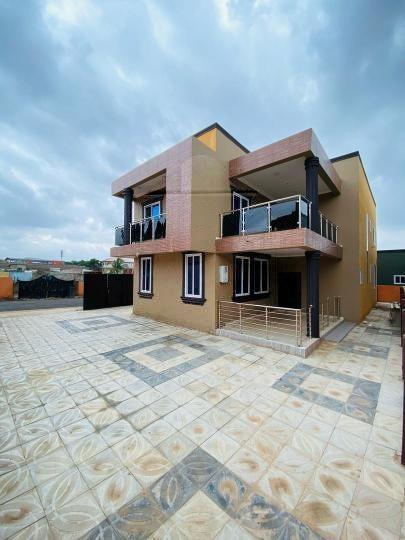 4 bedroom townhouse for sale at Shell sign boat. Spintex. - 4 bedroom House in Shell sign boat. Spintex. - Sale