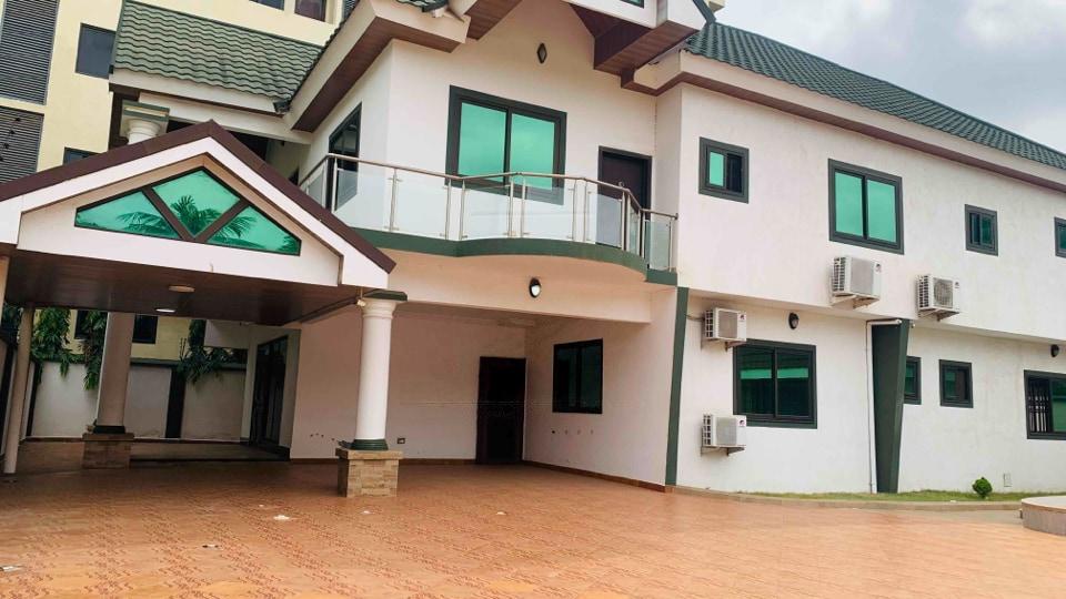 6 bedroom furnished house for rent at Lagos Avenue, East Legon. - 6 bedroom House in Lagos Avenue, East Legon. - Rent