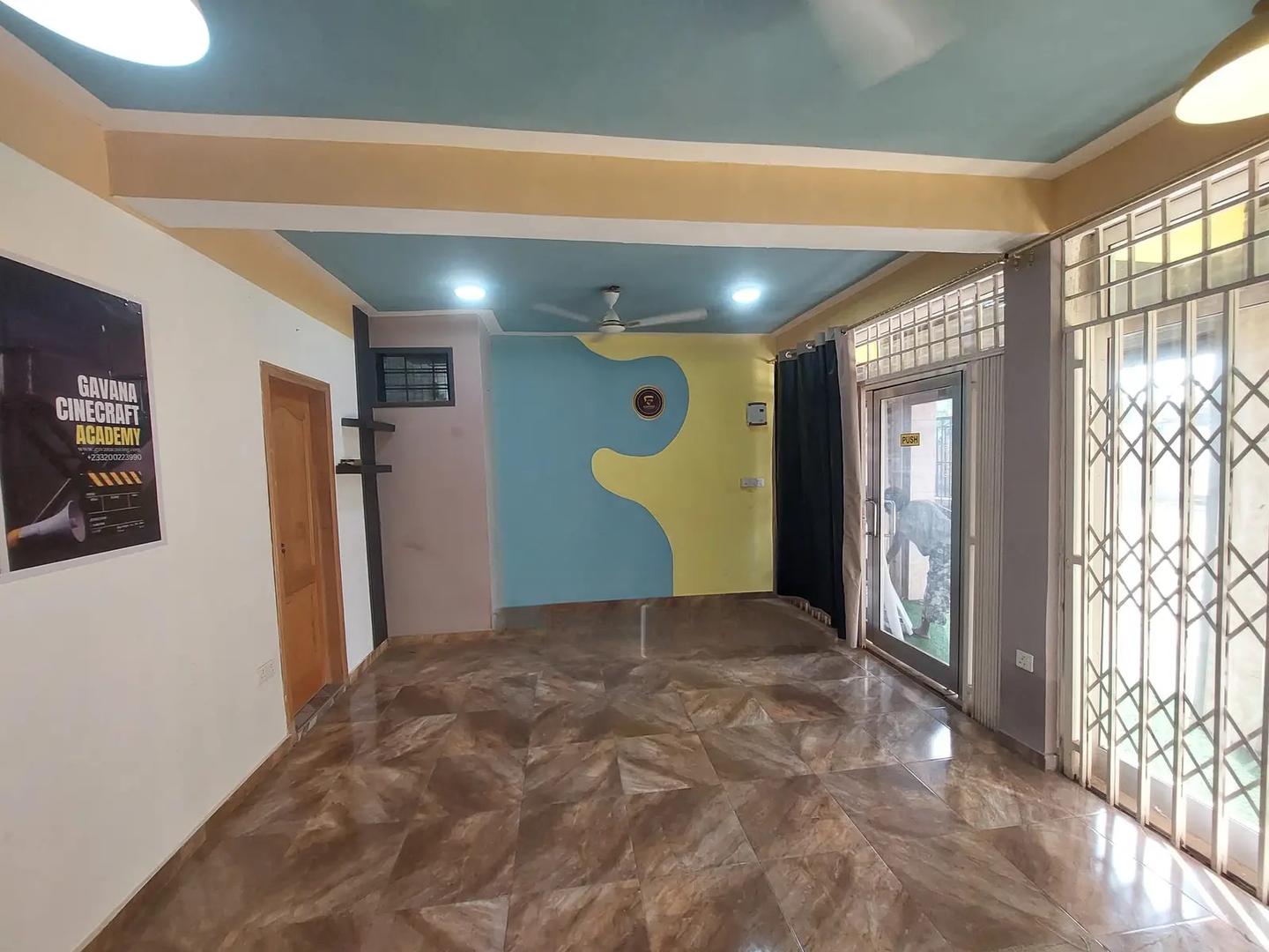 Store for Rent - Commercial in Greater Accra, Weija, Old Barrier / Weija, 19/08 - Rent