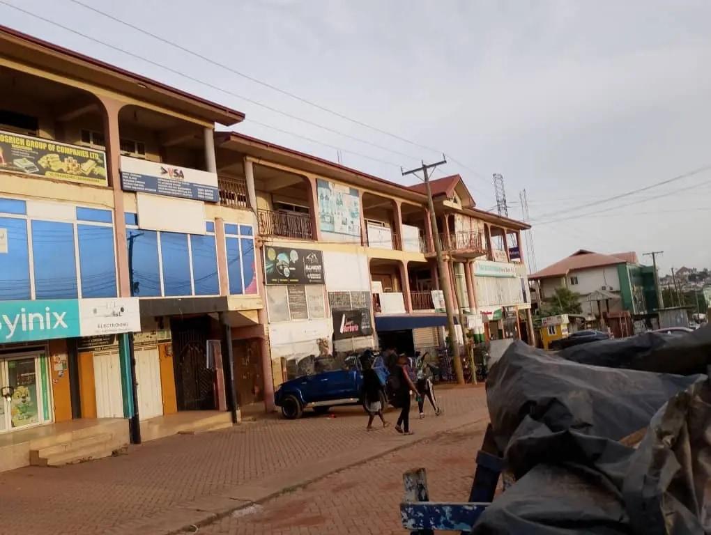 30 Stores On Acre Land (4 Plots) For Sale At Santasi Roundabout - Commercial in Ashanti, Kumasi Metropolitan - Sale