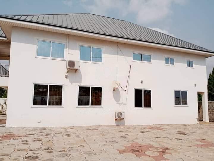 4 bedroom apartment for sale at Ashaley Botwe - 4 bedroom Apartment in Ashaley Botwe - Sale