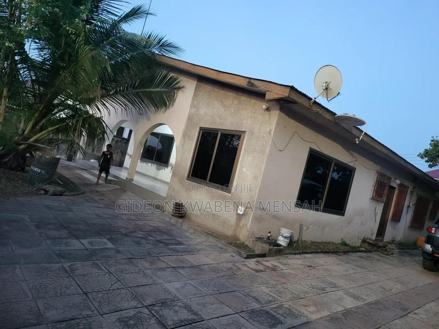 Furnished 5bdrm House in Arkomensplus, Tema Metropolitan for sale - 5 bedroom House in Greater Accra, Tema Metropolitan - Sale