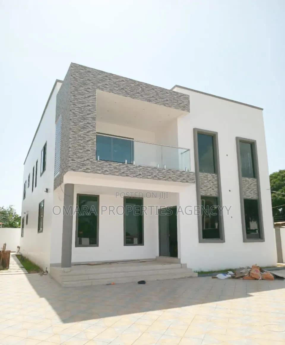 3bdrm House in Barrier for rent - 3 bedroom House in Greater Accra, Adenta, Barrier / Adenta - Rent