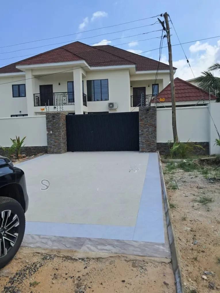4bdrm House in Spintex, Coca Cola for sale - 4 bedroom House in Greater Accra, Spintex, Coca Cola - Sale