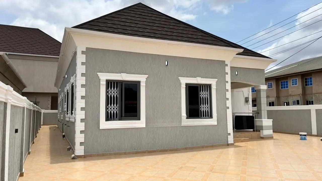 3bdrm House in Tantra Hills for sale - 3 bedroom House in Greater Accra, Tantra Hills - Sale