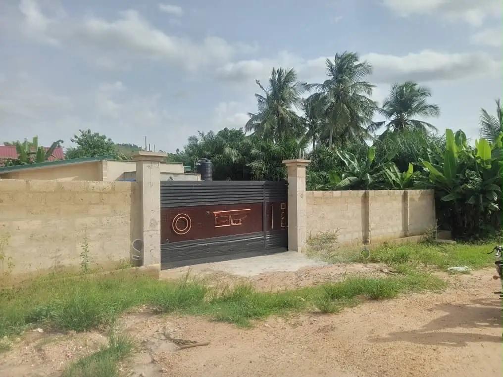 Furnished 2bdrm House in Amasaman for sale - 2 bedroom House in Greater Accra, Ga West Municipal, Amasaman - Sale