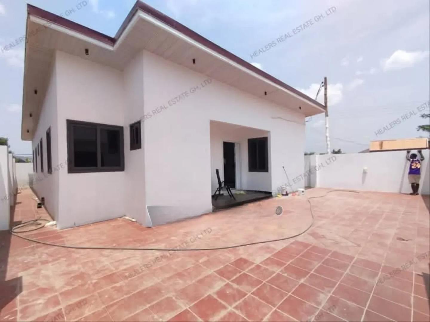 3bdrm House in Wisa Group, Oyarifa for sale - 3 bedroom House in Greater Accra, Oyarifa - Sale