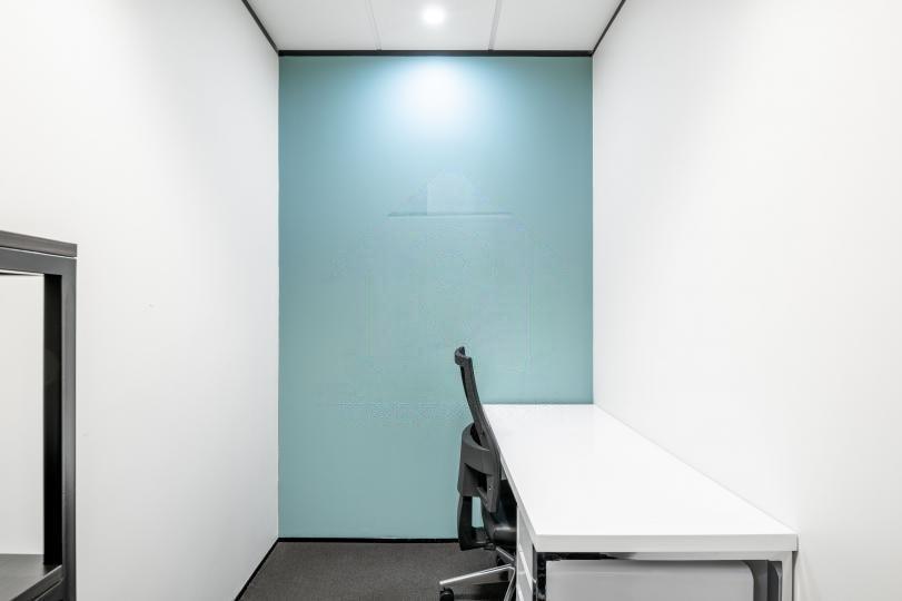 Furnished office for rent at Presidential Floor, Mövenpick Ambassador Hotel Regus, Independence Avenue, - Commercial in Presidential Floor, Mövenpick Ambassador Hotel Regus, Independence Avenue, - Rent