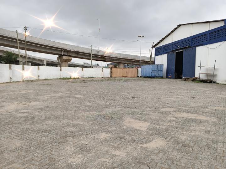 Warehouse for rent at Spintex Road MAIN ROAD - 1 bedroom Commercial in Spintex Road MAIN ROAD - Rent