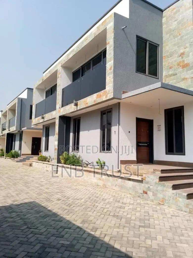 3bdrm Duplex in Dzowulu, Special School Area for sale - 3 bedroom House in Greater Accra, Dworwulu, Special School Area - Sale