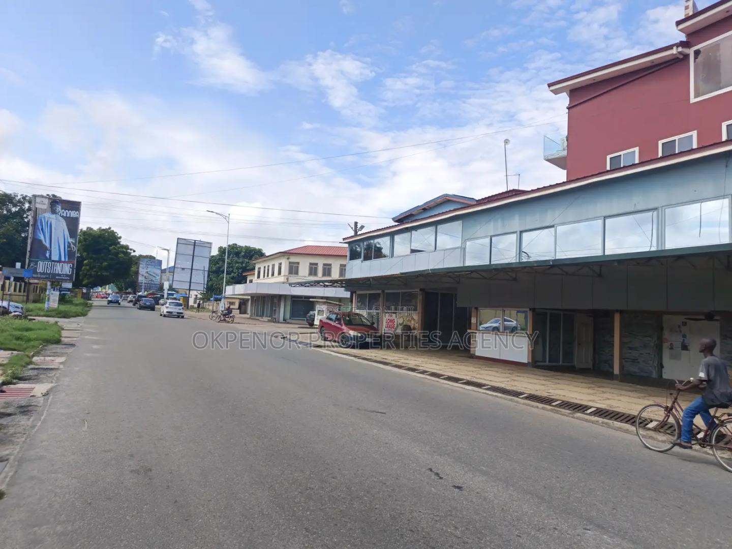 Restaurantand Bar for Rent at Osu - Commercial in Greater Accra, Accra Metropolitan - Rent