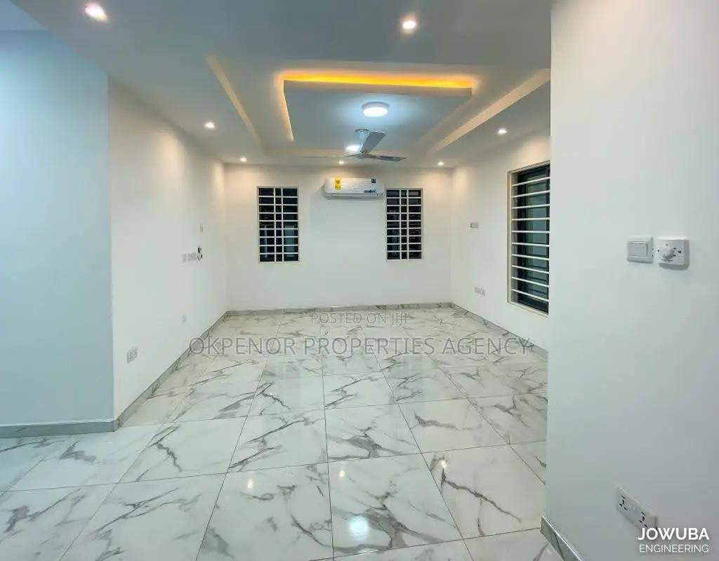 Property for Sale at Ridge - Commercial in Greater Accra, Accra Metropolitan - Sale