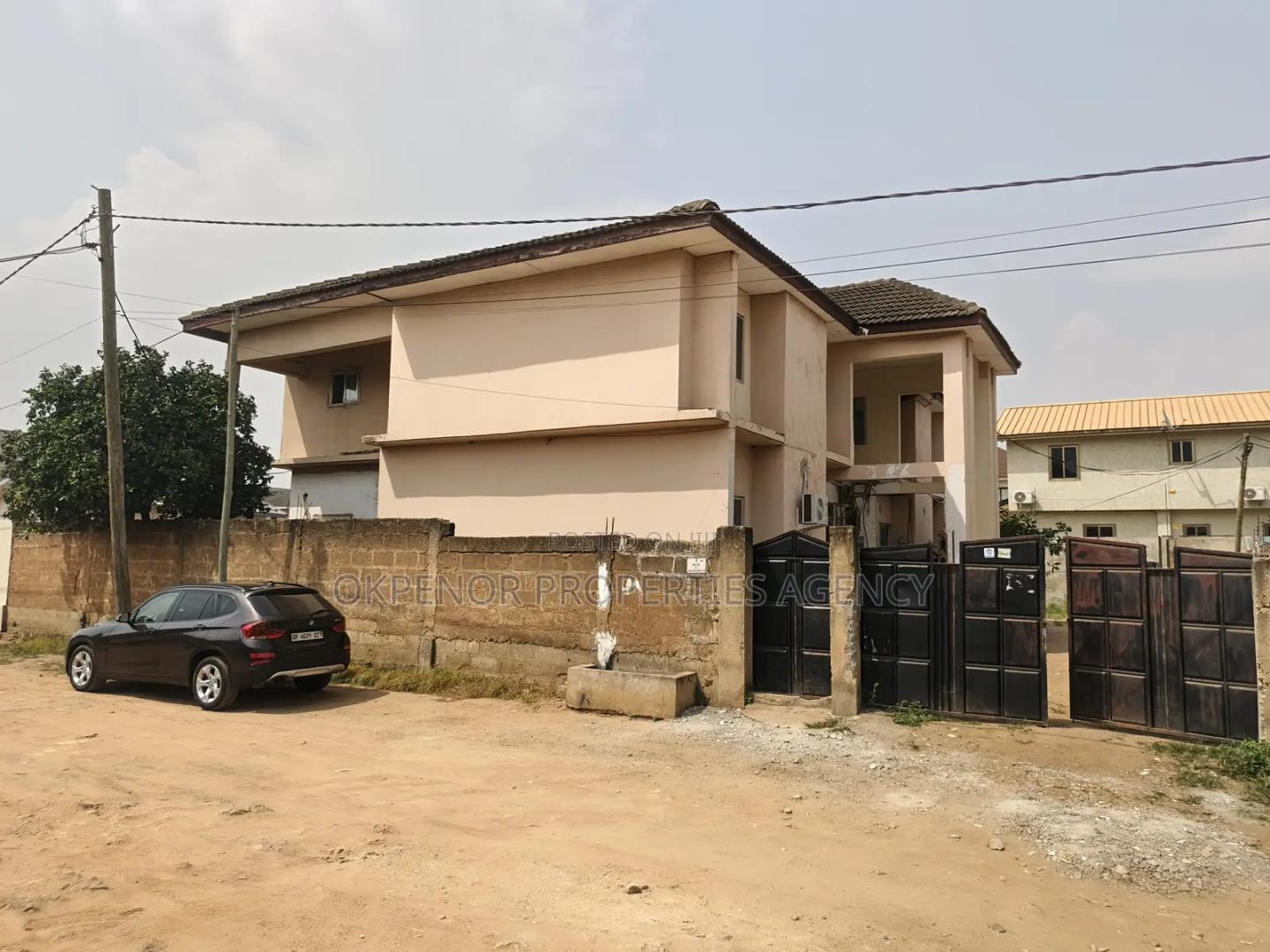 8bdrm House in East Legon, American House for sale - 8 bedroom House in Greater Accra, East Legon, American House - Sale