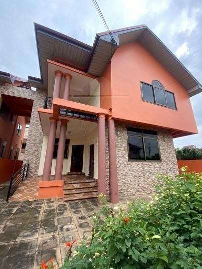 4 bedroom townhouse for sale at Tema Community 25 - 4 bedroom House in Tema Community 25 - Sale