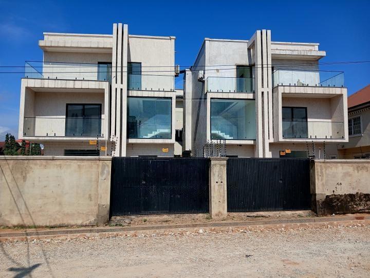 3 bedroom house for sale at Adjiringanor - 3 bedroom House in Adjiringanor - Sale