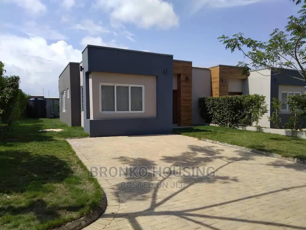 3bdrm House in Bronko Housing, Lake Side Estate for rent - 3 bedroom House in Greater Accra, Ashaley Botwe, Lake Side Estate - Rent