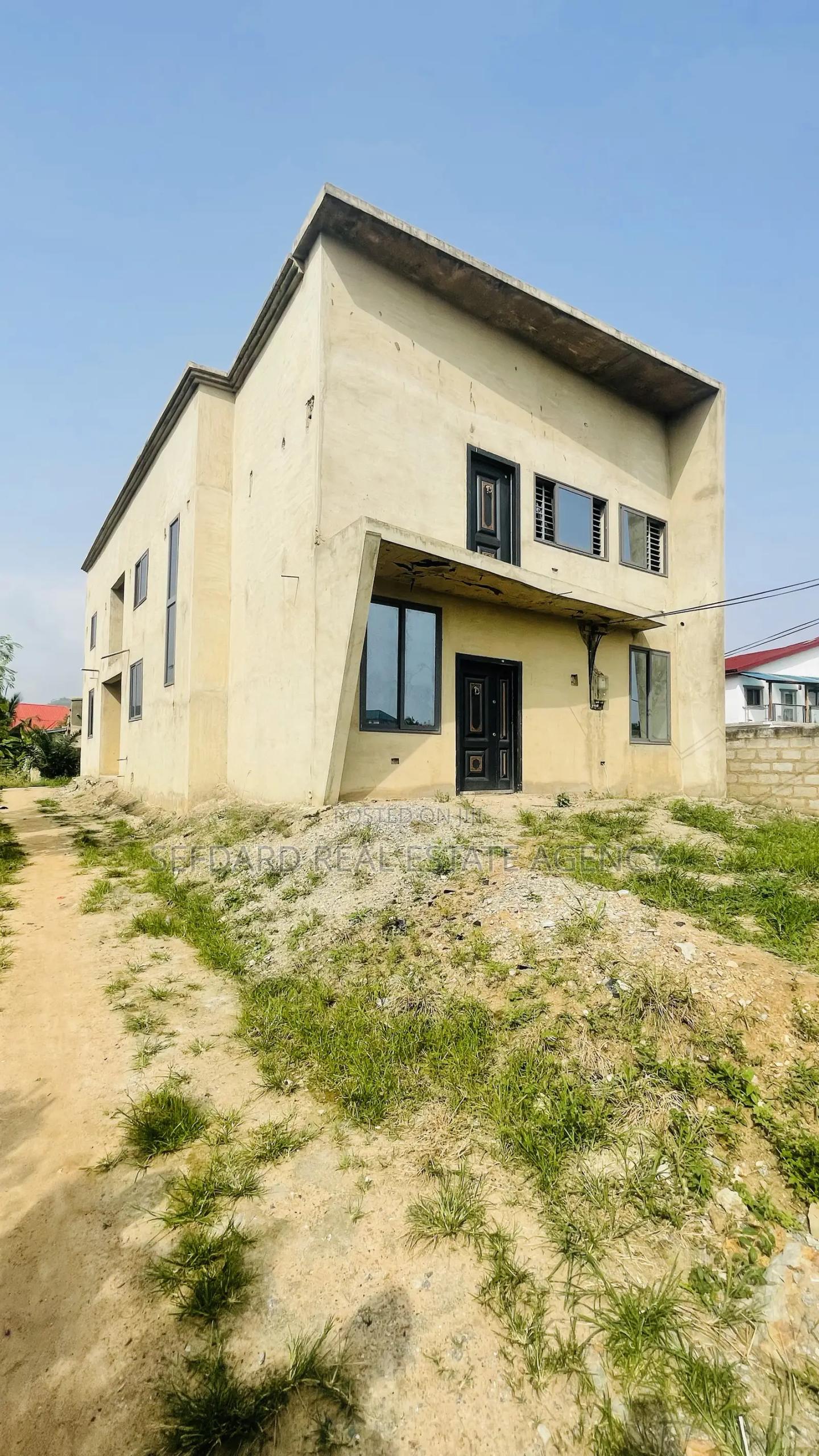 5bdrm Duplex in Pokuase for sale - 5 bedroom House in Greater Accra, Pokuase - Sale