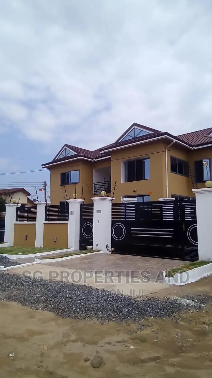 3bdrm Apartment in Batsonaa, Spintex for rent - 3 bedroom Apartment in Greater Accra, Spintex - Rent