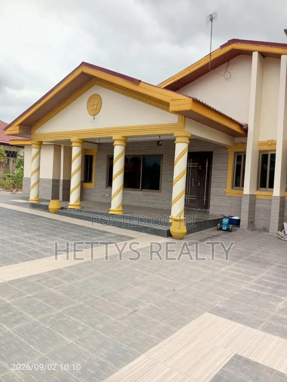 2bdrm Apartment in School Park Area for rent - 2 bedroom Apartment in Greater Accra, Agbogba, School Park Area - Rent