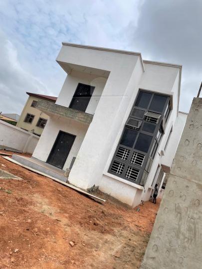 3 bedroom house for sale at Tema Golf City - 3 bedroom House in Tema Golf City - Sale
