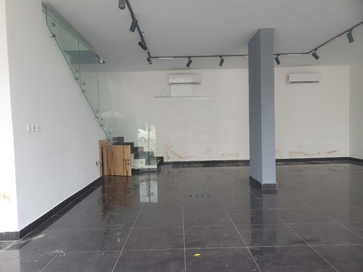Commercial space for rent at Dzorwulu - Commercial in Dzorwulu - Rent