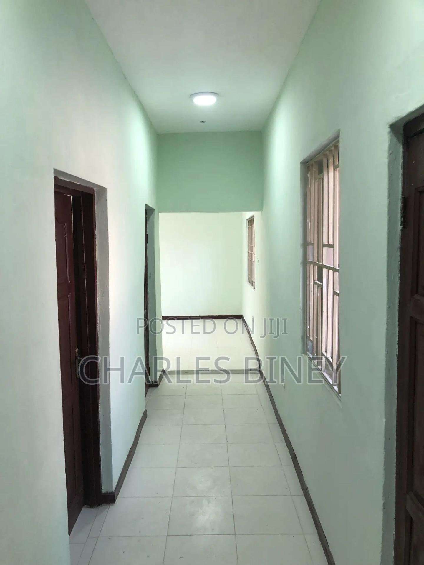 2bdrm Apartment in Old Barrier for rent - 2 bedroom Apartment in Greater Accra, Weija, Old Barrier / Weija - Rent