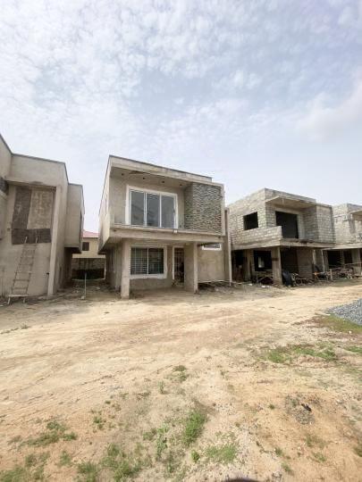 4 bedroom townhouse for sale at spintex - 4 bedroom House in spintex - Sale