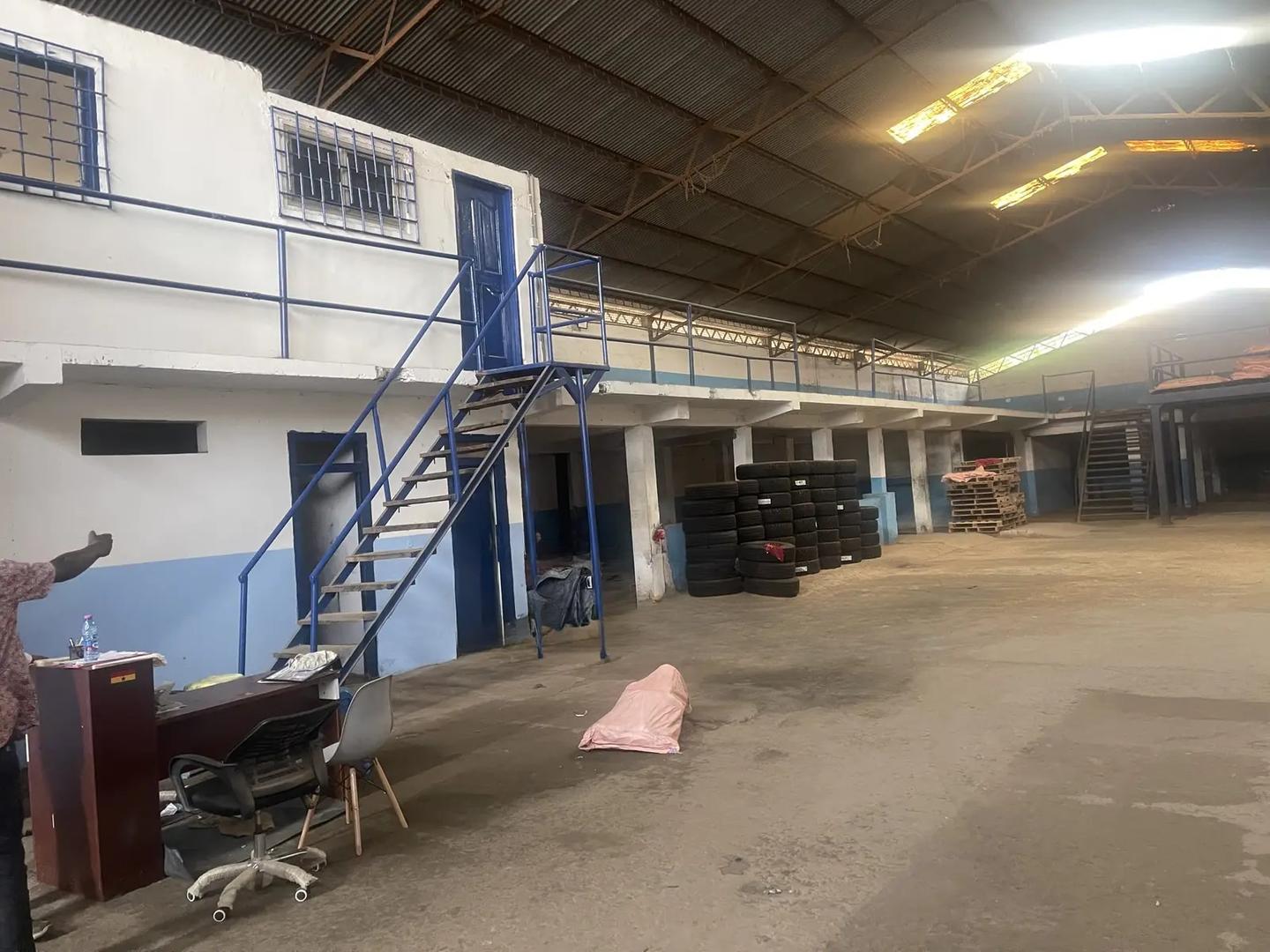 1000 SQM Warehouse at North Kaneshie Industrial Area 4 Tent - Commercial in Greater Accra, North Industrial Area - Rent