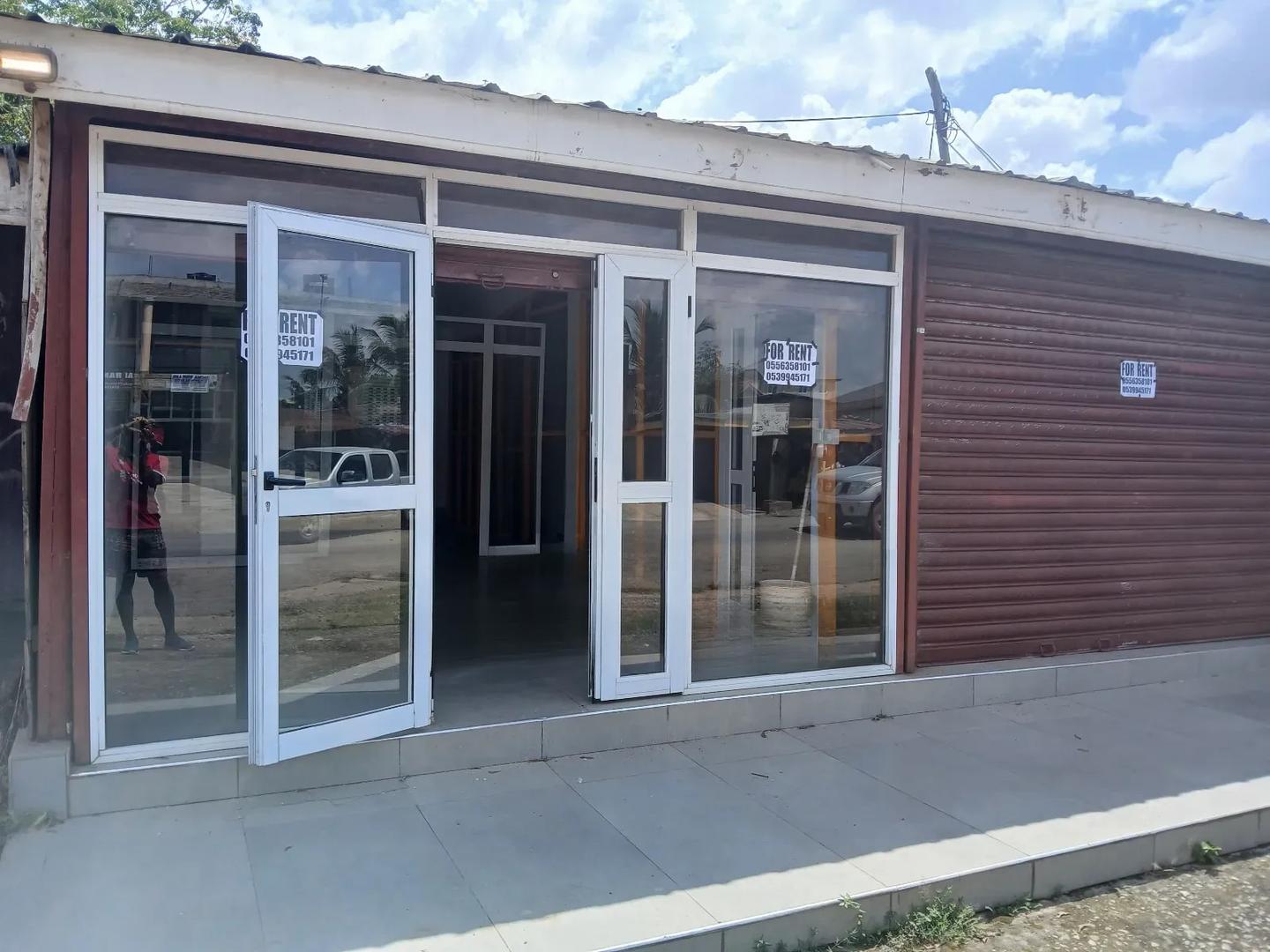 Double Shop/Single - Commercial in Greater Accra, Ga West Municipal - Rent