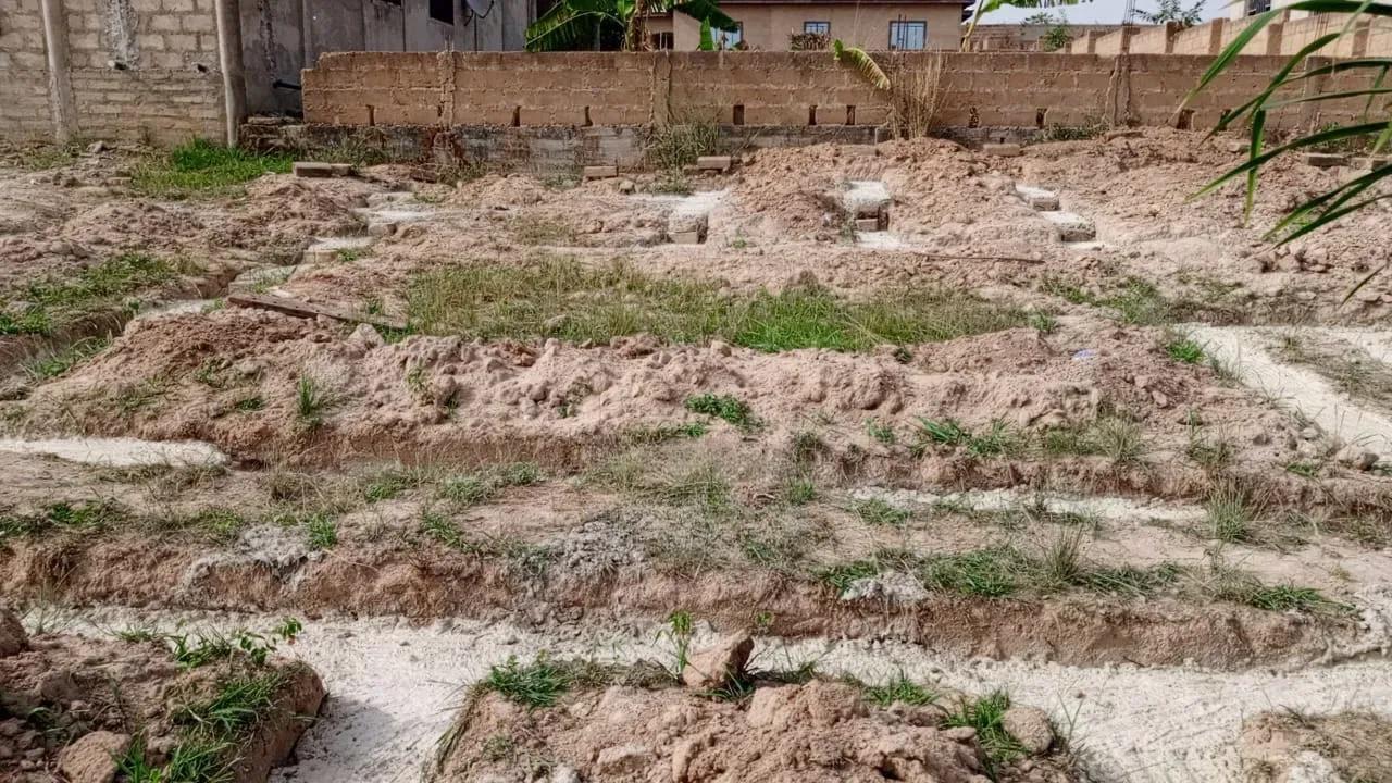 Full Plot of Land at Adumakase Kese - Land in Ashanti, Kumasi Metropolitan - Sale