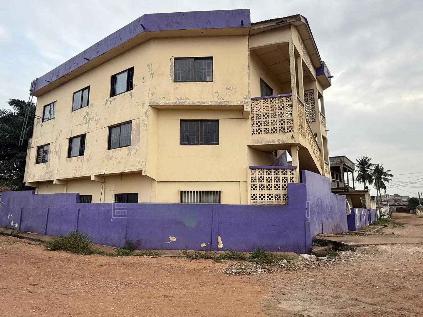 Old School for Sale at Kwasheiman - Commercial in Greater Accra, Kwashieman - Sale