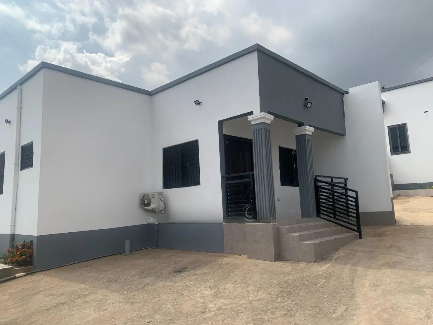 Furnished 2bdrm Apartment in Ashomang Estate for sale - 2 bedroom Apartment in Greater Accra, Ashomang Estate - Sale
