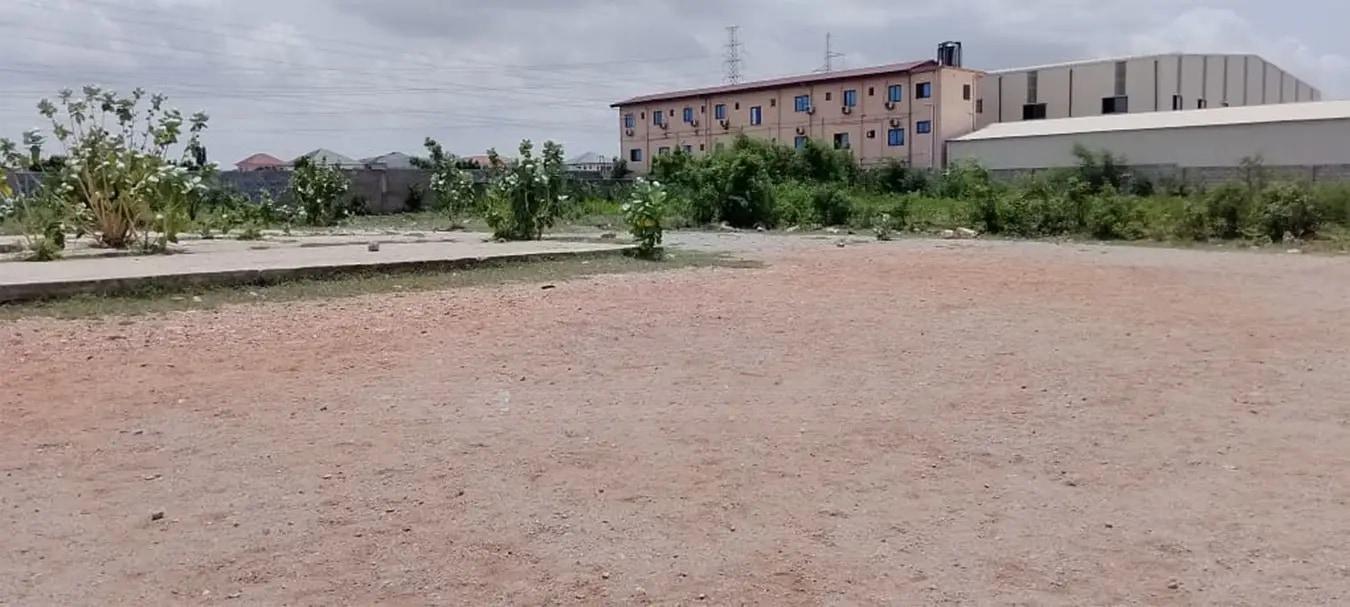 Prime Commercial Industrial Land for Sale — Tema Motorway - Land in Greater Accra, Accra Metropolitan - Sale
