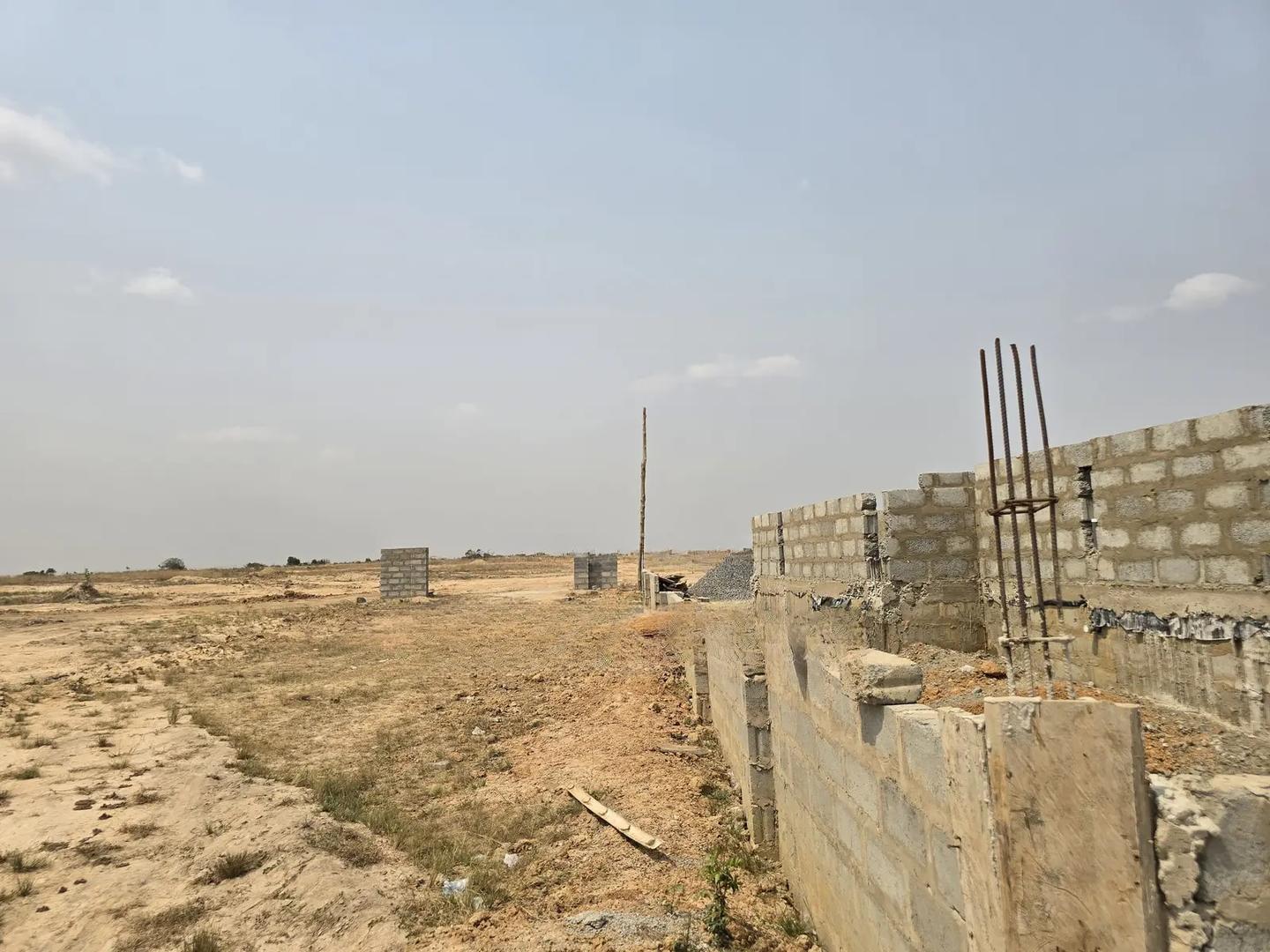 Afienya–Shai Hills, 7 Minutes From School Junction - Land in Greater Accra, Accra Metropolitan - Sale