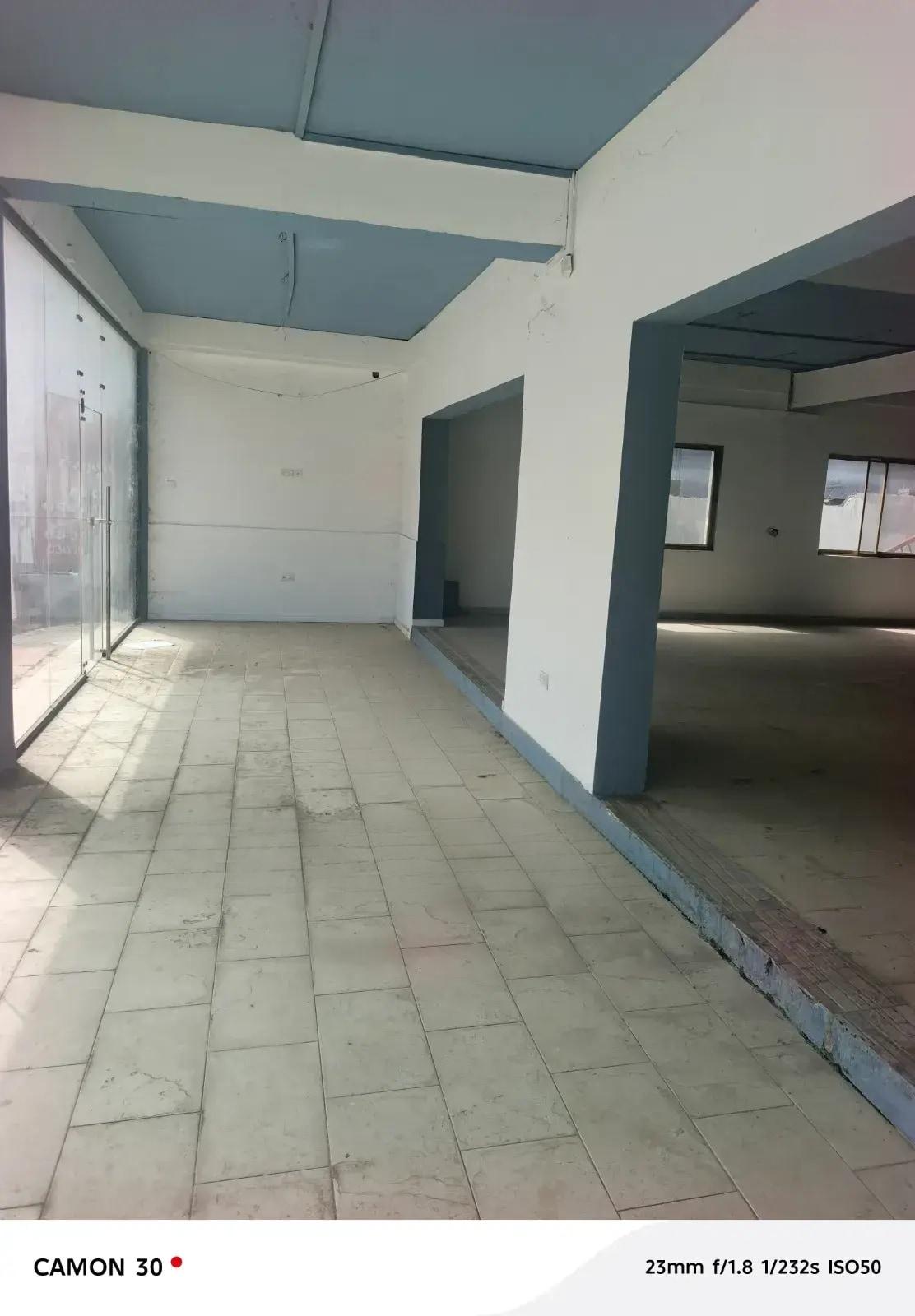 Prime Showroom Space for Rent on Osu Oxford Street - Commercial in Greater Accra, Osu, Oxford Street - Rent