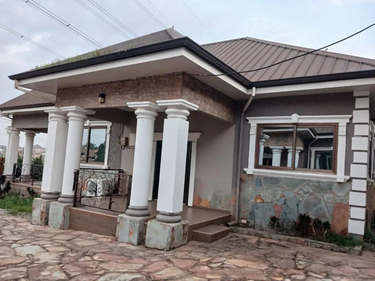 3bdrm Apartment in Ahodwo Sokoban., Kumasi Metropolitan for sale - 3 bedroom Apartment in Ashanti, Kumasi Metropolitan - Sale