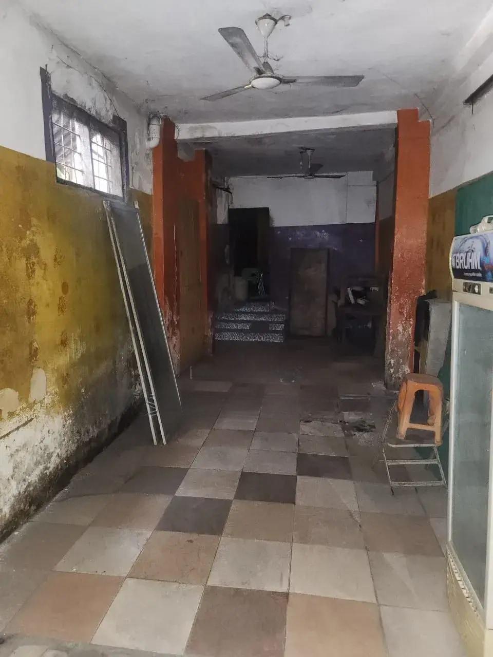 Shop or Warehouse to Let at Odorkor Main Road - Commercial in Greater Accra, Odorkor, Sakaman - Rent