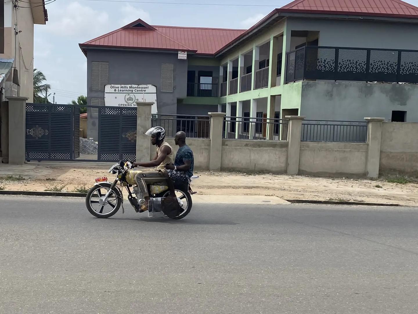 Storey Building With 16 Spacious Rooms for Sale - Commercial in Central Region, Gomoa East - Sale