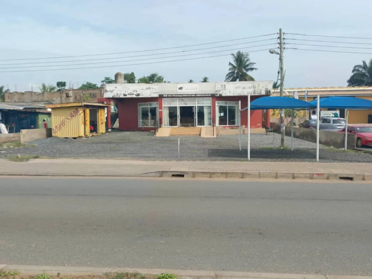 Garage and Showroom for Rental - Commercial in Greater Accra, Teshie, First Junction - Rent