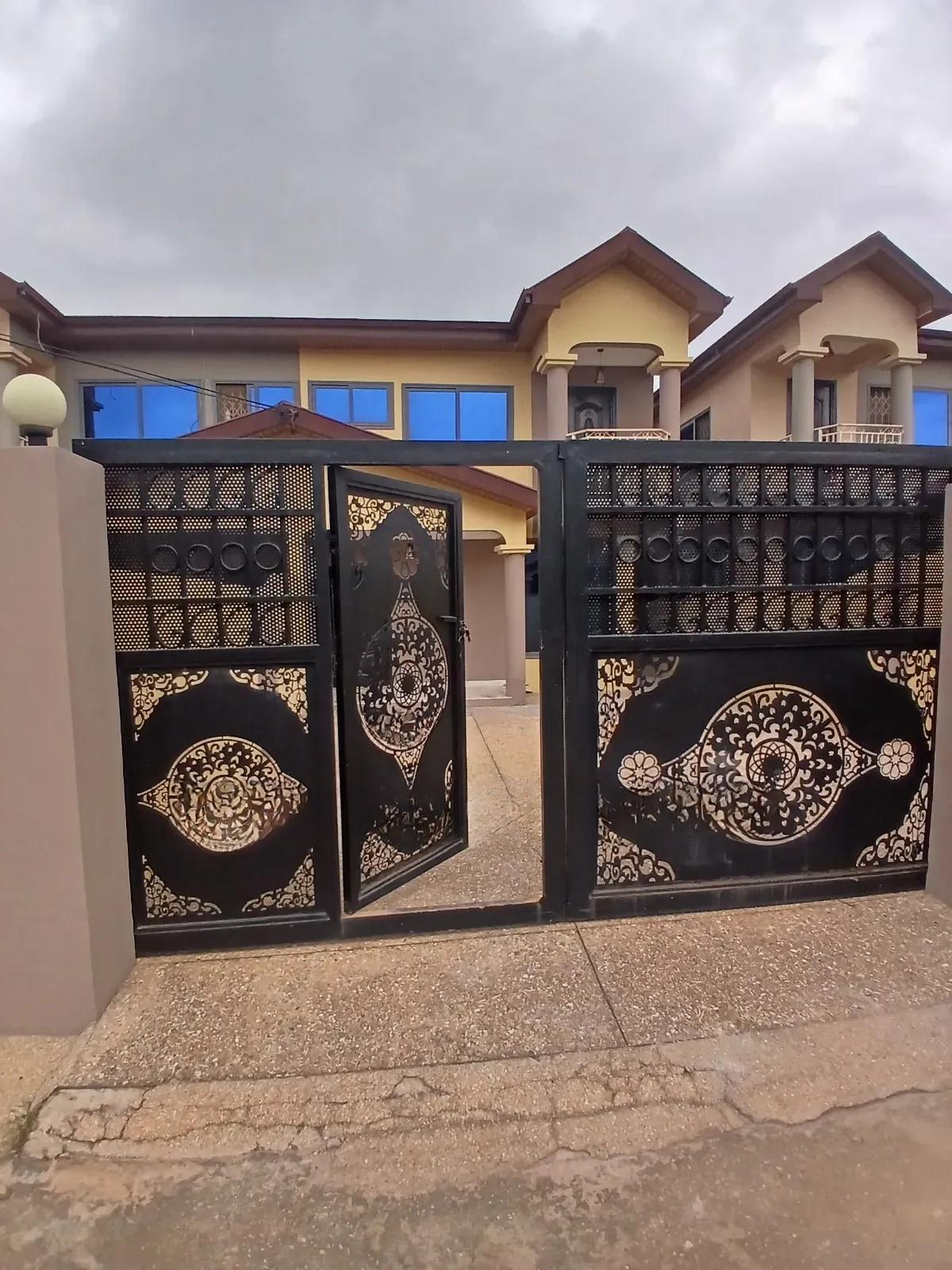 3bdrm Duplex in Abokobi for sale - 3 bedroom House in Greater Accra, Abokobi - Sale