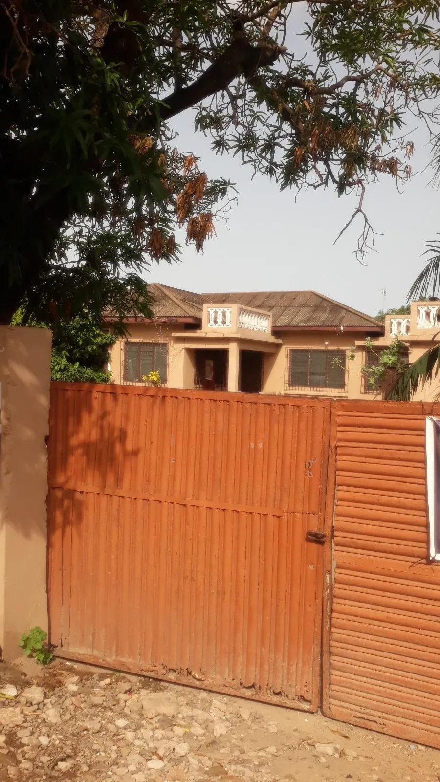 4bdrm House in Kokomlemle for sale - 4 bedroom House in Greater Accra, Kokomlemle - Sale
