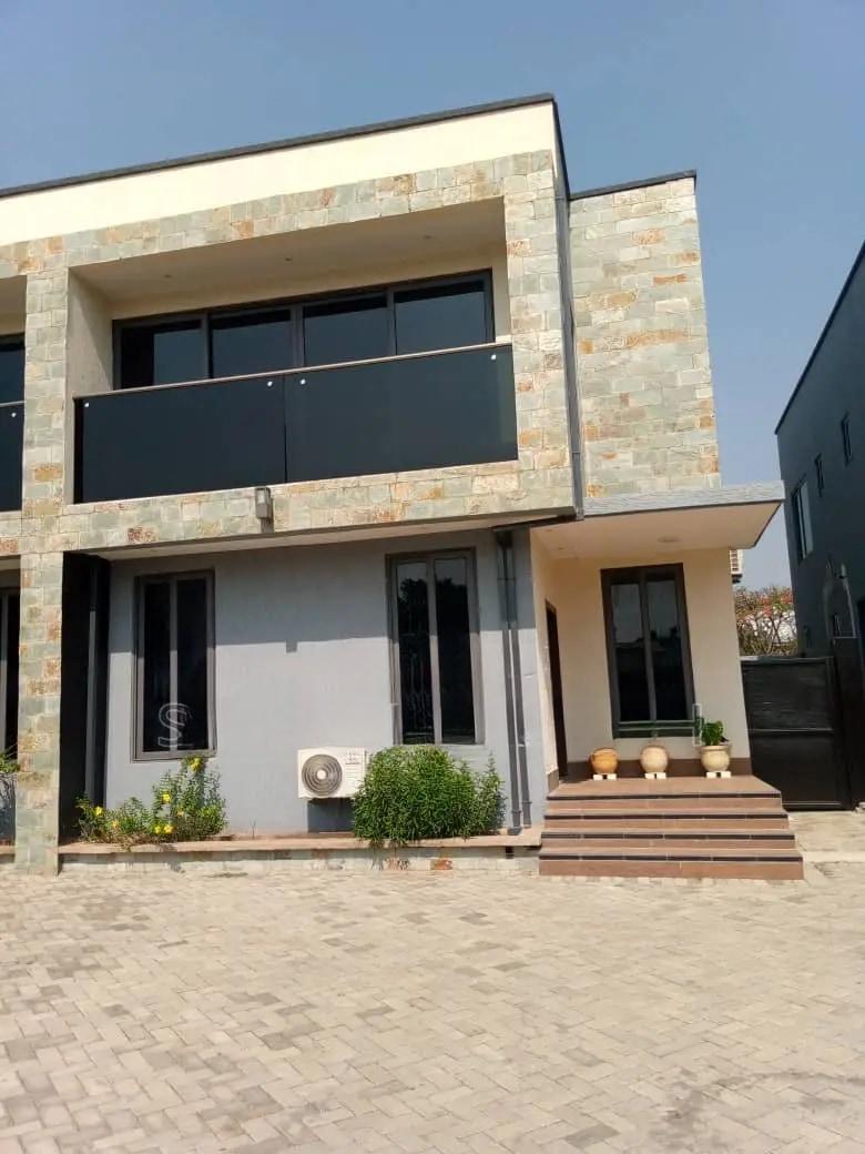 Furnished 3bdrm Mansion in Resident Area, Dzorwulu for sale - 3 bedroom House in Greater Accra, Dzorwulu - Sale