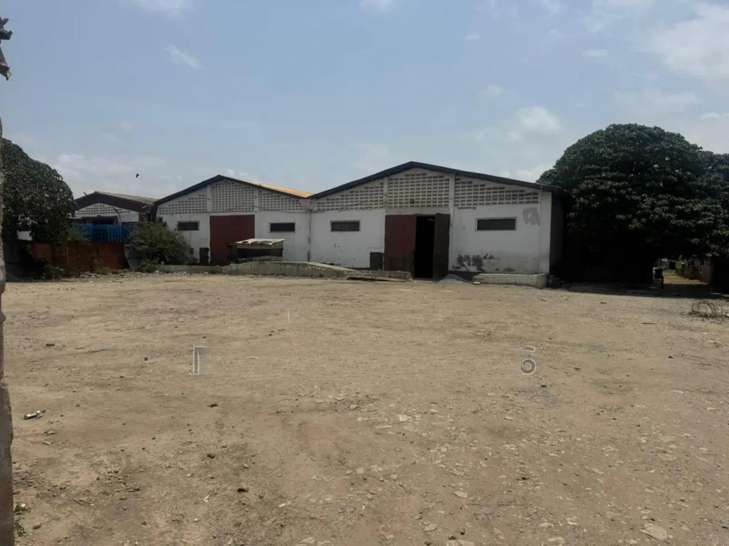 1,300 Square Meter Warehouse for Rent in Dzorwulu - Commercial in Greater Accra, Dzorwulu - Rent