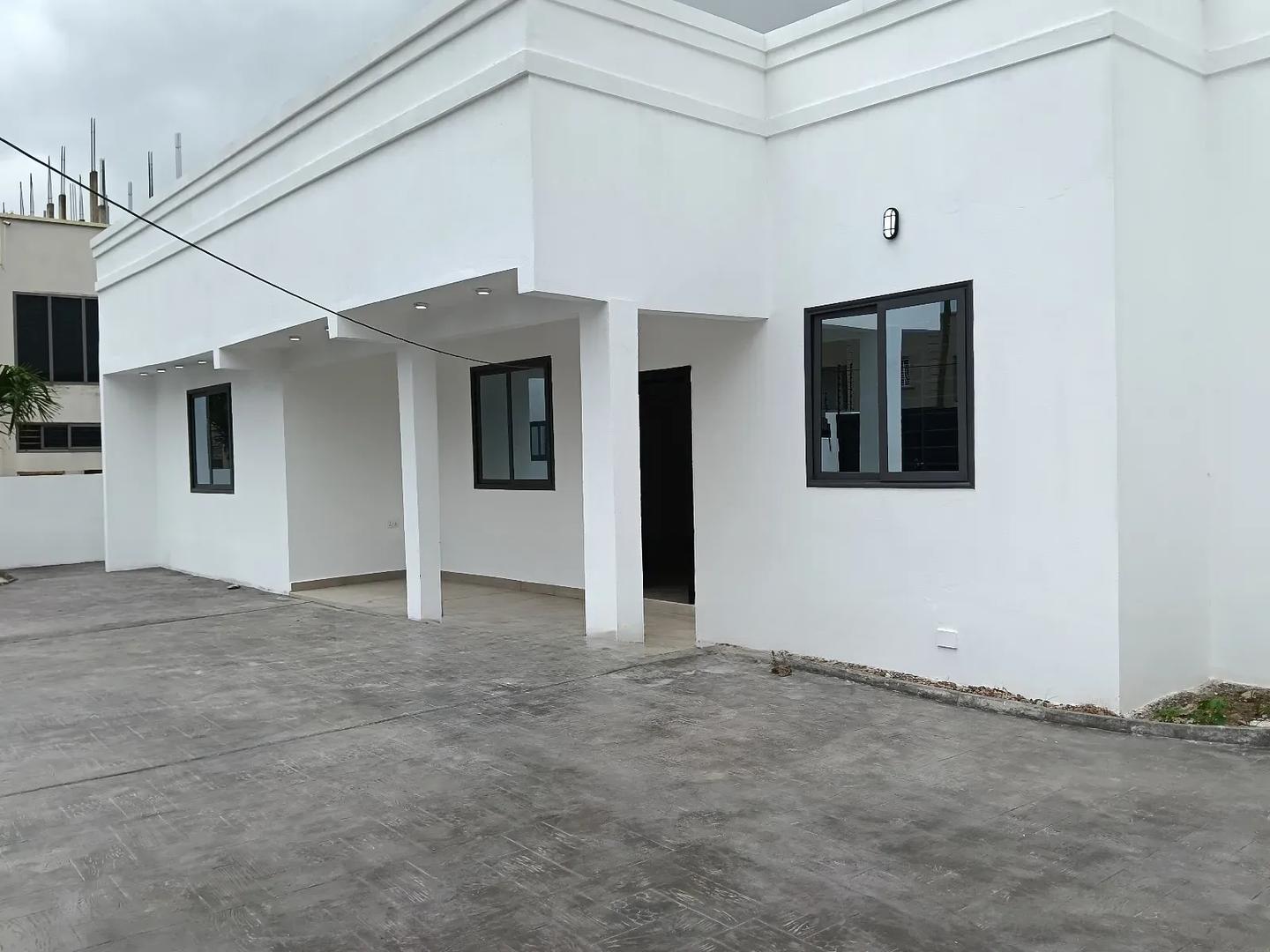 3bdrm House in School Junction for rent - 3 bedroom House in Greater Accra, Ashaley Botwe, Ashaley Botwe School Junction - Rent