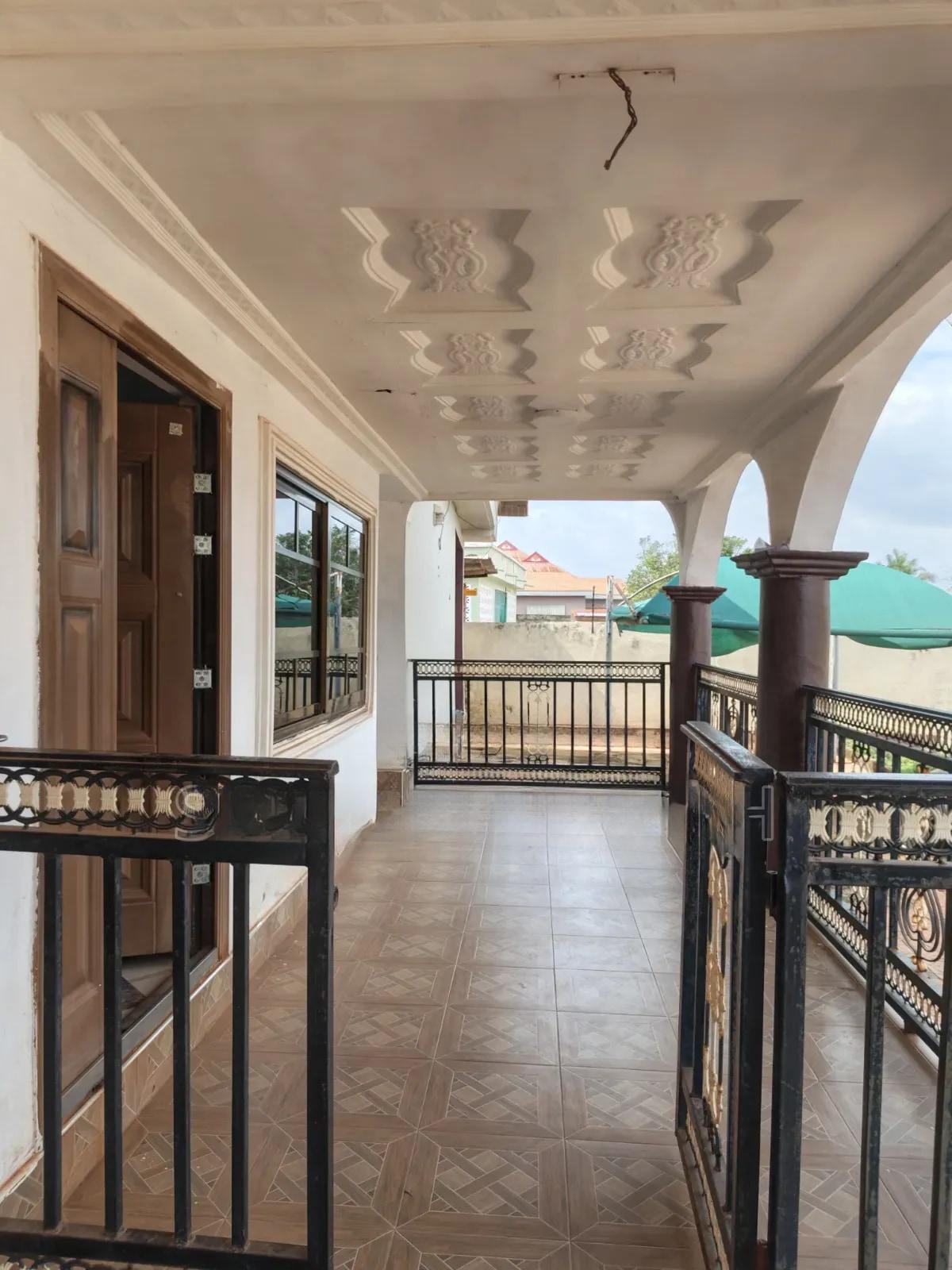 6bdrm House in Free Will Agency, Kumasi Metropolitan for sale - 6 bedroom House in Ashanti, Kumasi Metropolitan - Sale