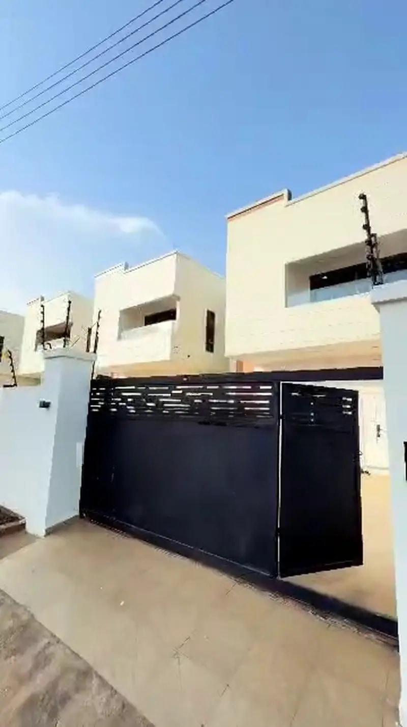 3bdrm Apartment in Oyarifa for sale - 3 bedroom Apartment in Greater Accra, Oyarifa - Sale